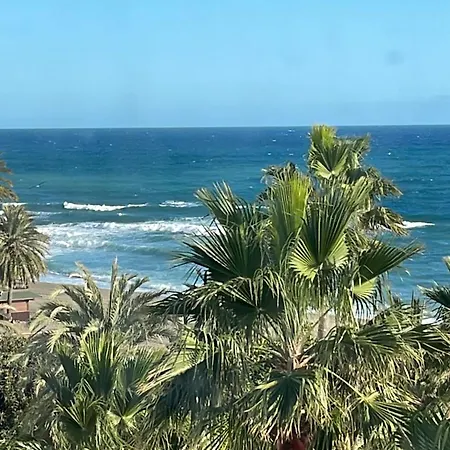 Precioso Paseo Maritimo Μαρμπέλλα